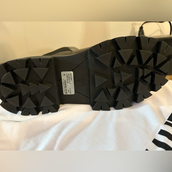 NWT SCHUTZ BILLIE CASUAL BLACK PLATFORM BOOTS - Picture 4 of 6